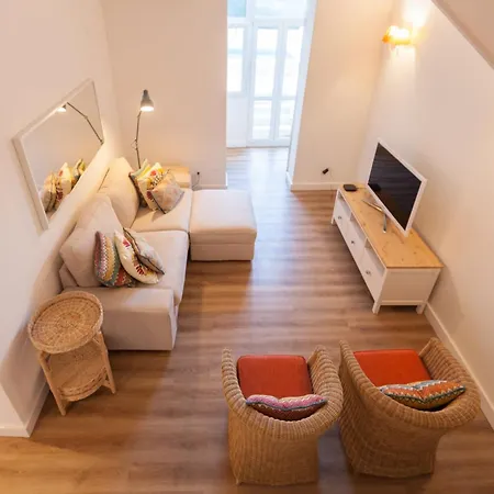 Flh Graca Charming Duplex With Small Pool Lissabon