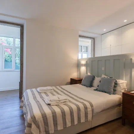 Flh Graca Charming Duplex With Small Pool Apartment *