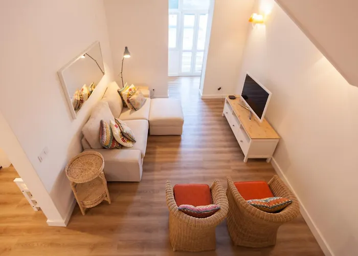 Flh Graca Charming Duplex With Small Pool ליסבון